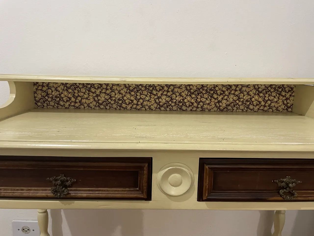 Vende-se Escrivaninha de Madeira Maciça 494540366870620161