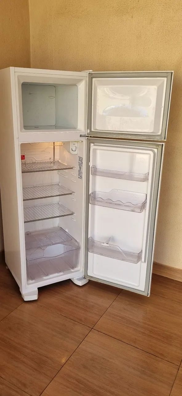 Vendo Geladeira Eletrolux  - Foto 3