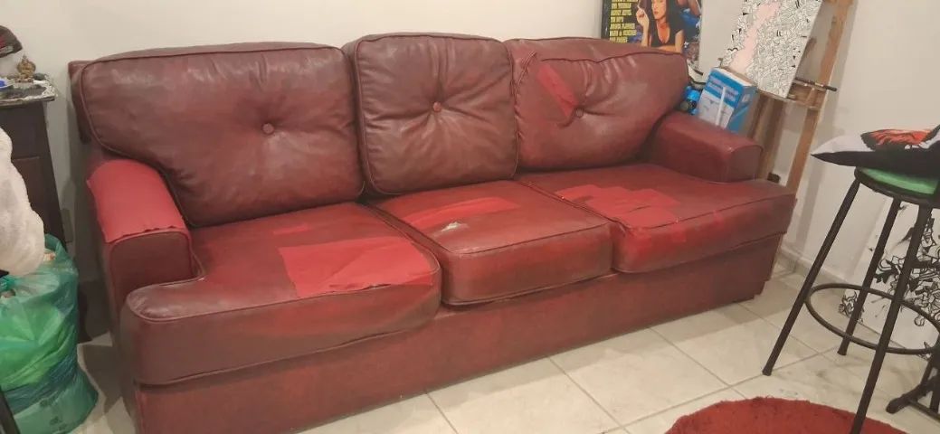 Sofá vermelho couro vintage 