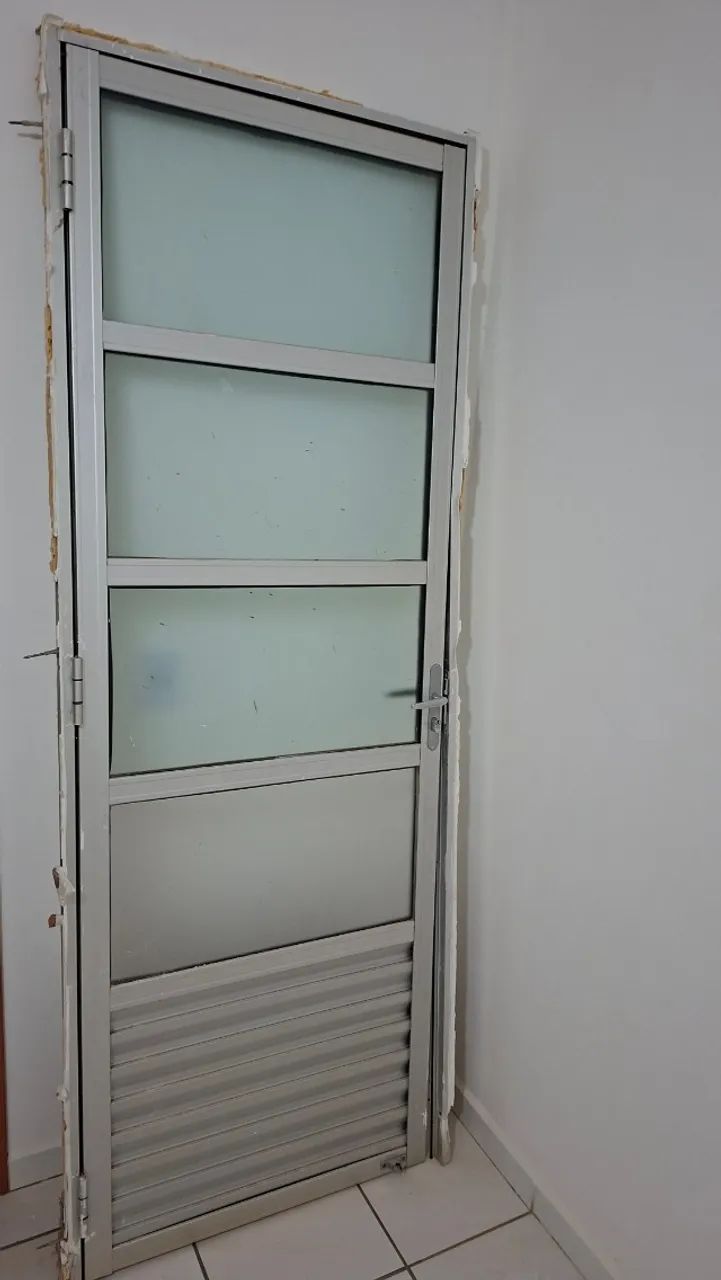 5 Janelas e 2 portas em alumínio  - Foto 3
