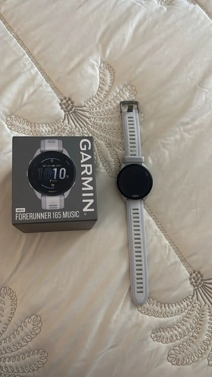 Garmin Forerunner 165 music