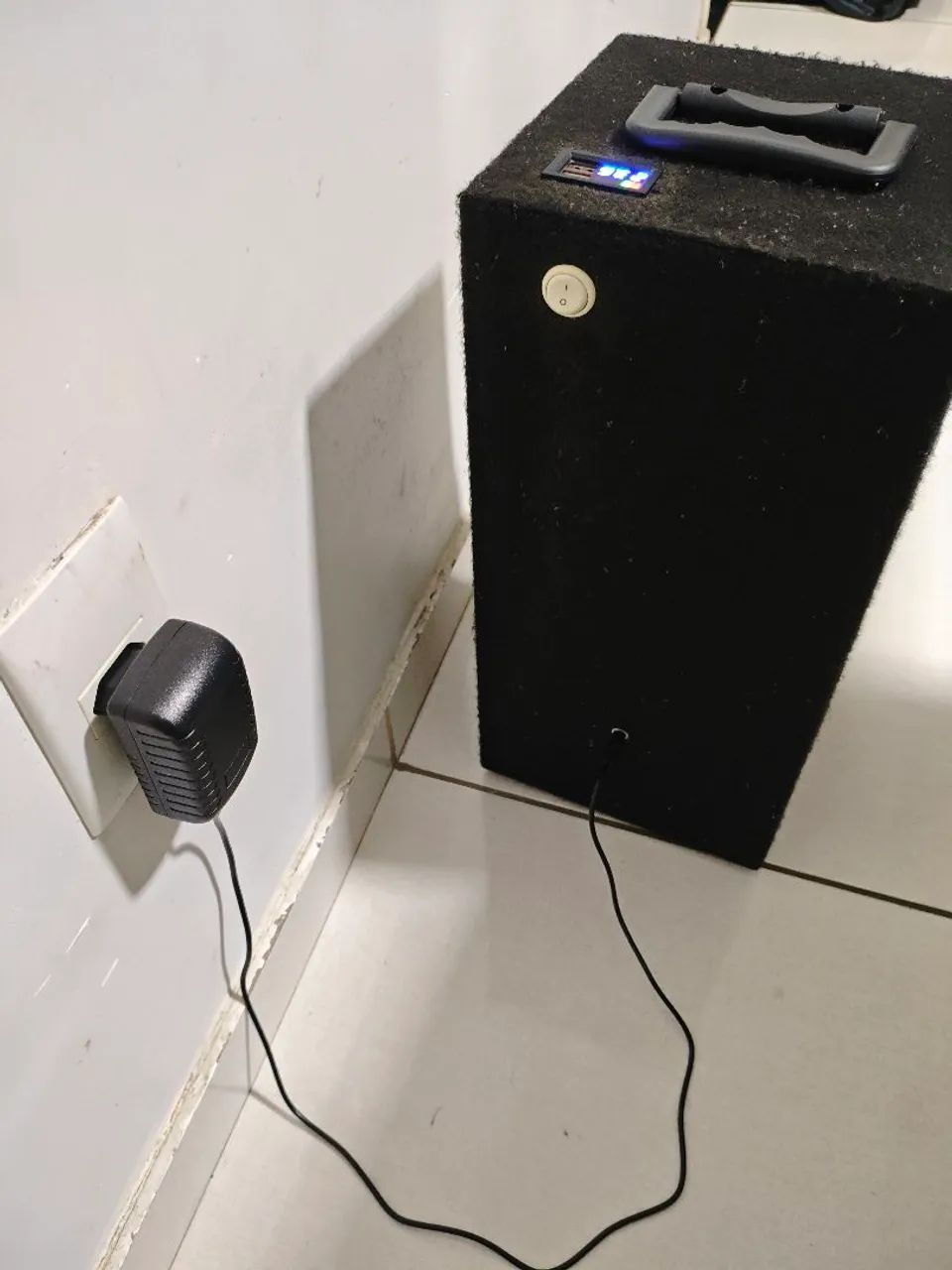 Caixa de som Bluetooth com bateria  - Foto 2