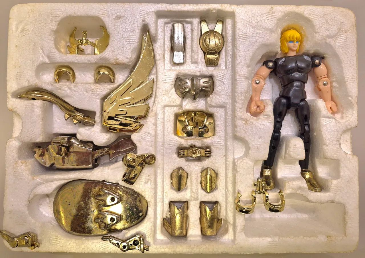 Boneco Cavaleiros do zodiaco - Hyoga de Cisne V2 dourado Vintage