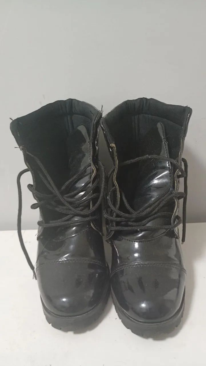 Bota de coro com salto
