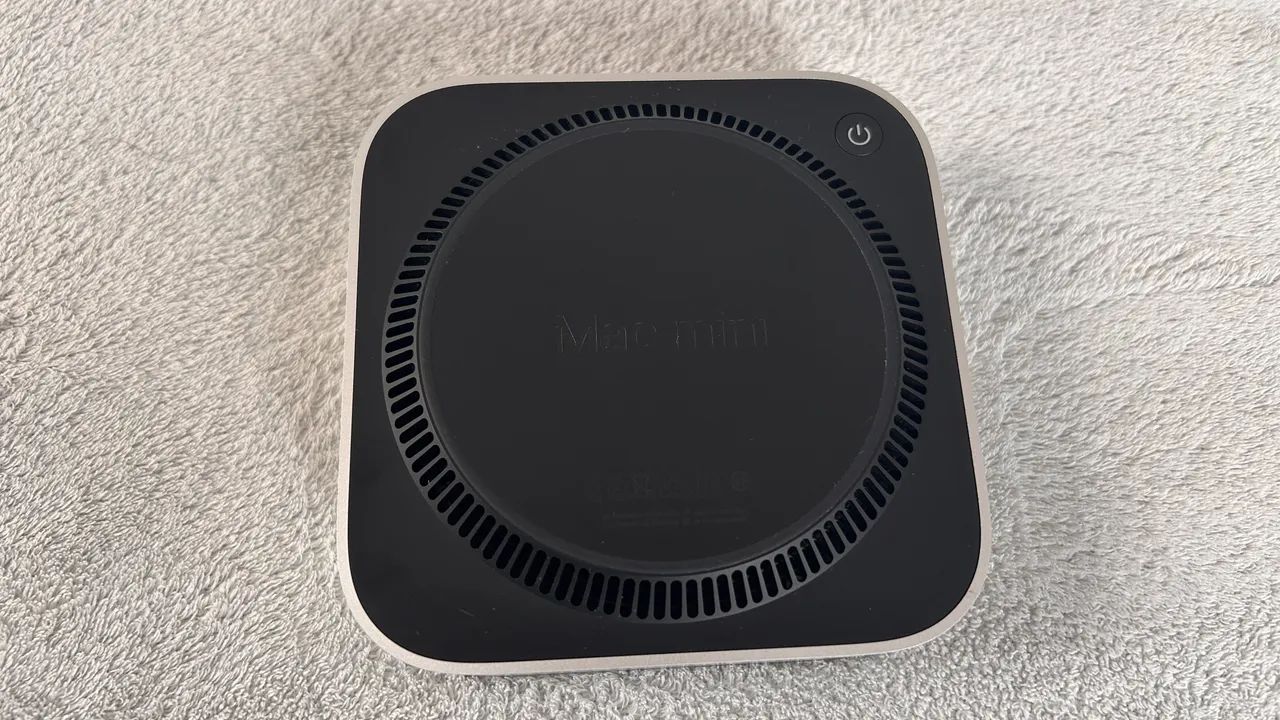 Mac mini M4 16GB/512GB シルバー 美品 Mac Mini M4, 16GB de Ram, 512GB SSD - Go Imports é confiável e tem