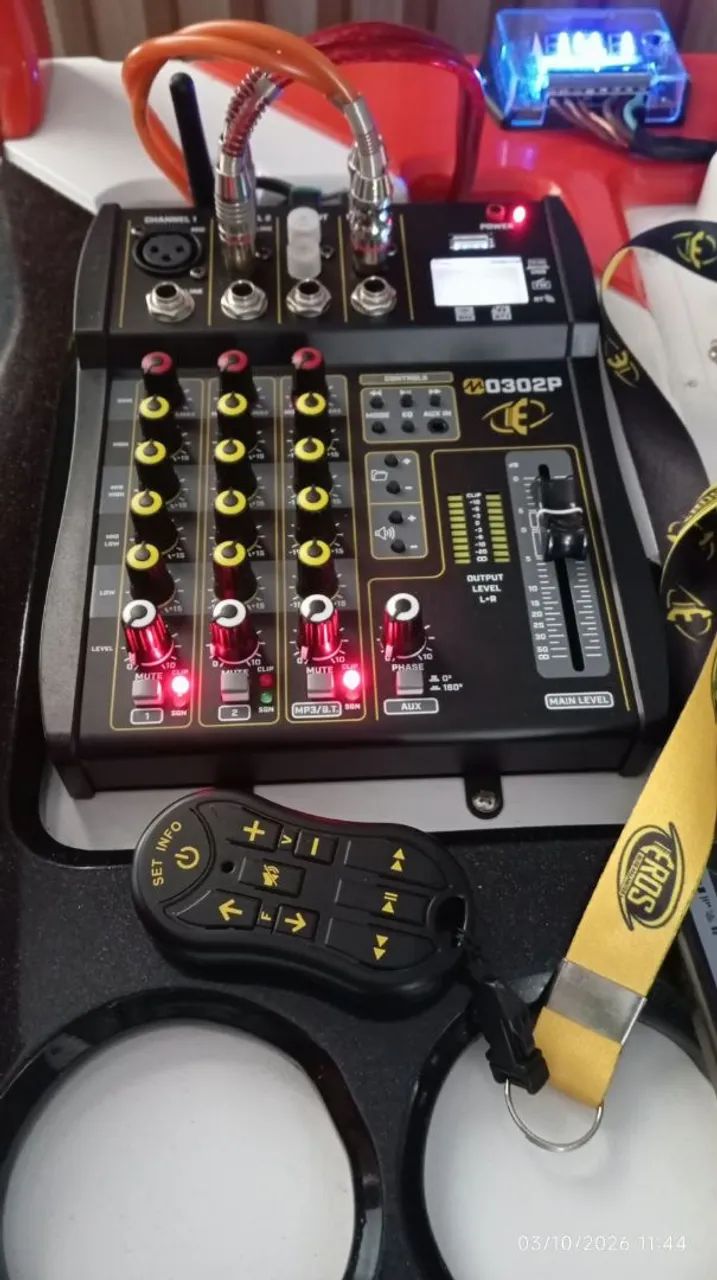 Mesa de som automotivo  - Foto 4