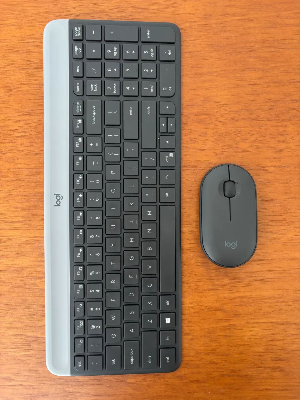 Combo Teclado e Mouse sem fio Logitech MK470 Slim Wireless Cor Grafite Layout Inglês US - Foto 2