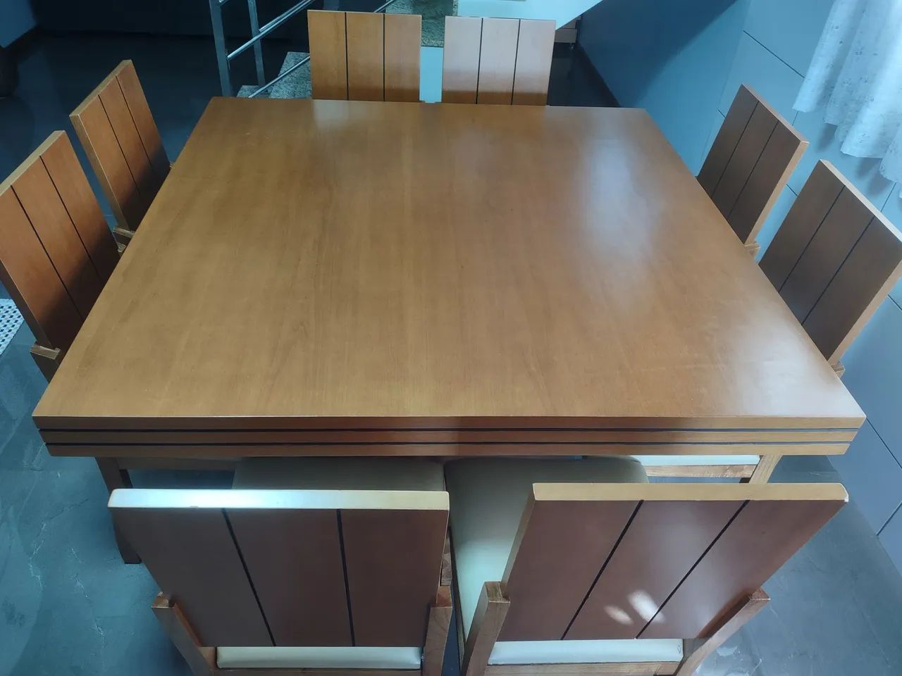 Mesa madeira com 8 cadeiras  - Foto 3