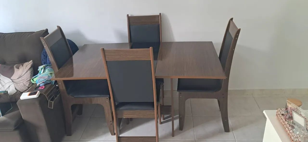 Vendo mesa de jantar com 4 cadeiras  - Foto 4