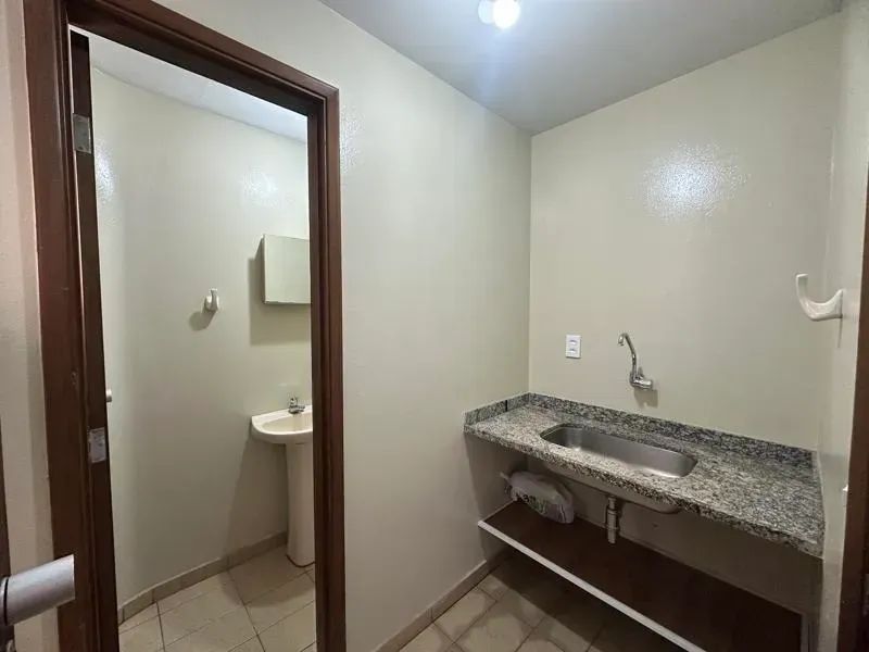 Sala na Av. Higienópolis, 58m², 01 vaga de garagem. - Foto 2
