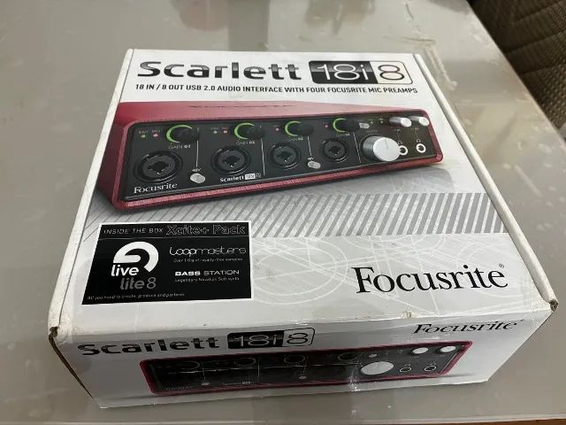 interface de áudio Focusrite 18i8