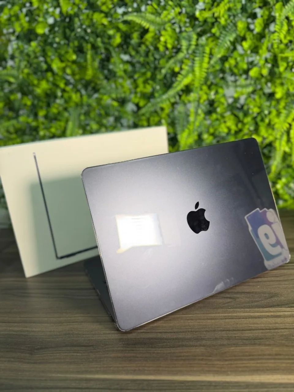 MacBook Air M5  13 Polegadas   16GB RAM  512GB MacOs Golden Gate  Cor Midnigth 