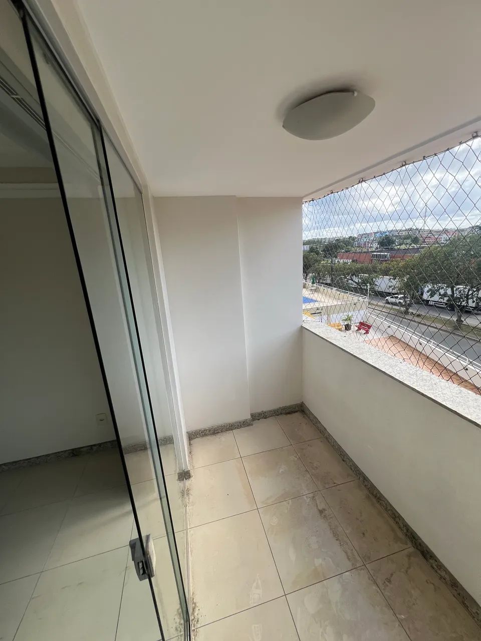 Alugo Apartamento com condomínio incluso 