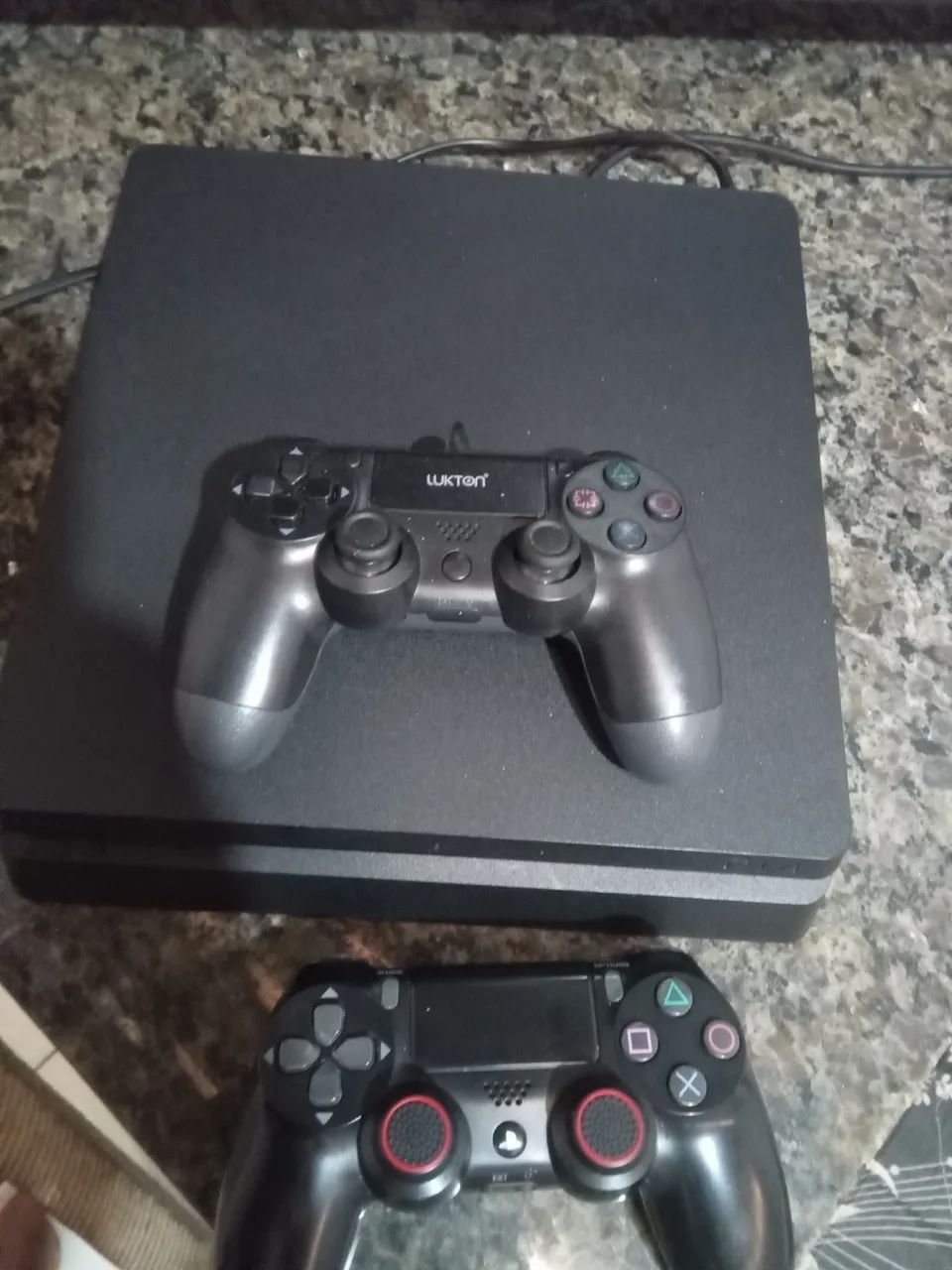 PS 4 - 1 TB