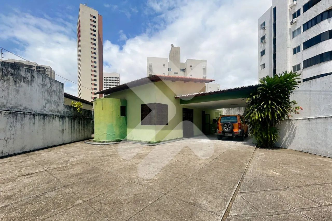 Casa Térrea com Localização Privilegiada em Capim Macio - Terreno 600m² - Foto 2