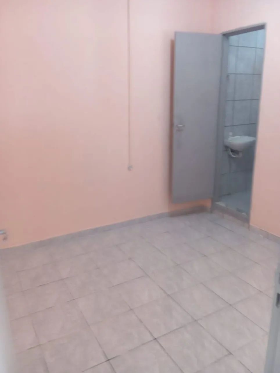 Alugo kitinet com sala quarto banheiro cozinha ária  - Foto 5