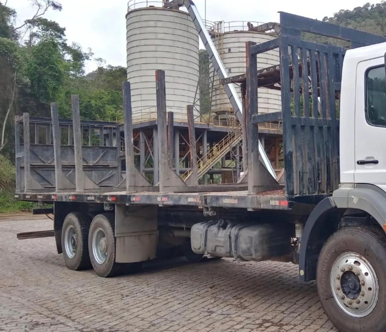 CARROCERIA PARA CANA OU MADEIRA - FUEIRO - Foto 2