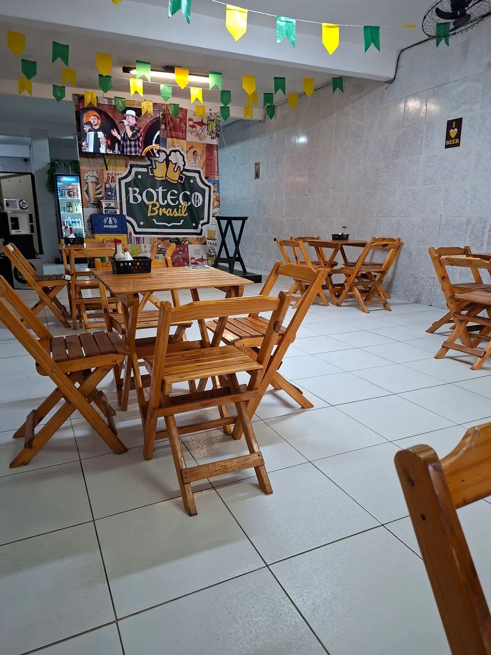 Galpão comercial, com residência em cima 