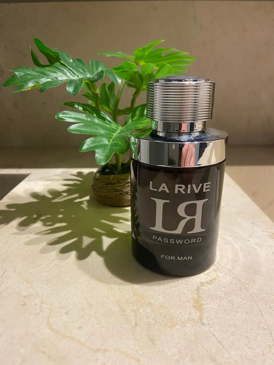 Perfume La Rive Password Masculino - 95% cheio - Desapego - Foto 2