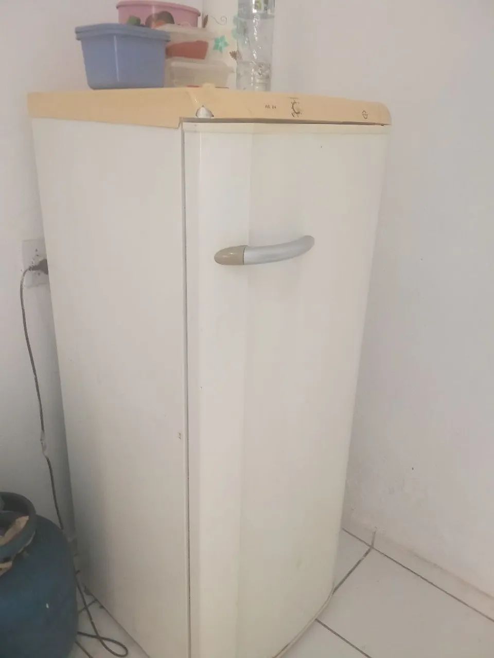 Geladeira conservada 