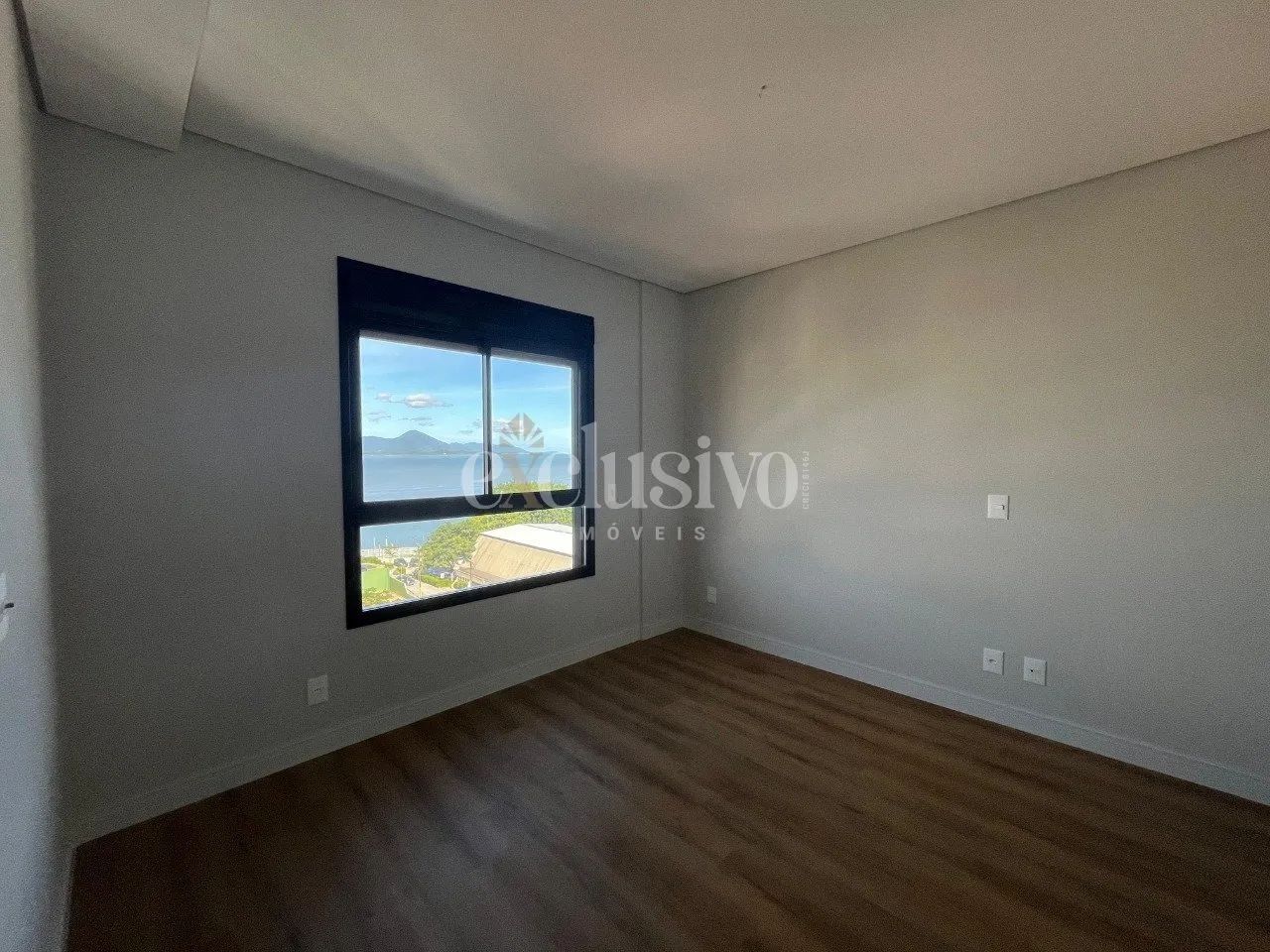 Apartamento 3 dormitórios em Coqueiros - Foto 10