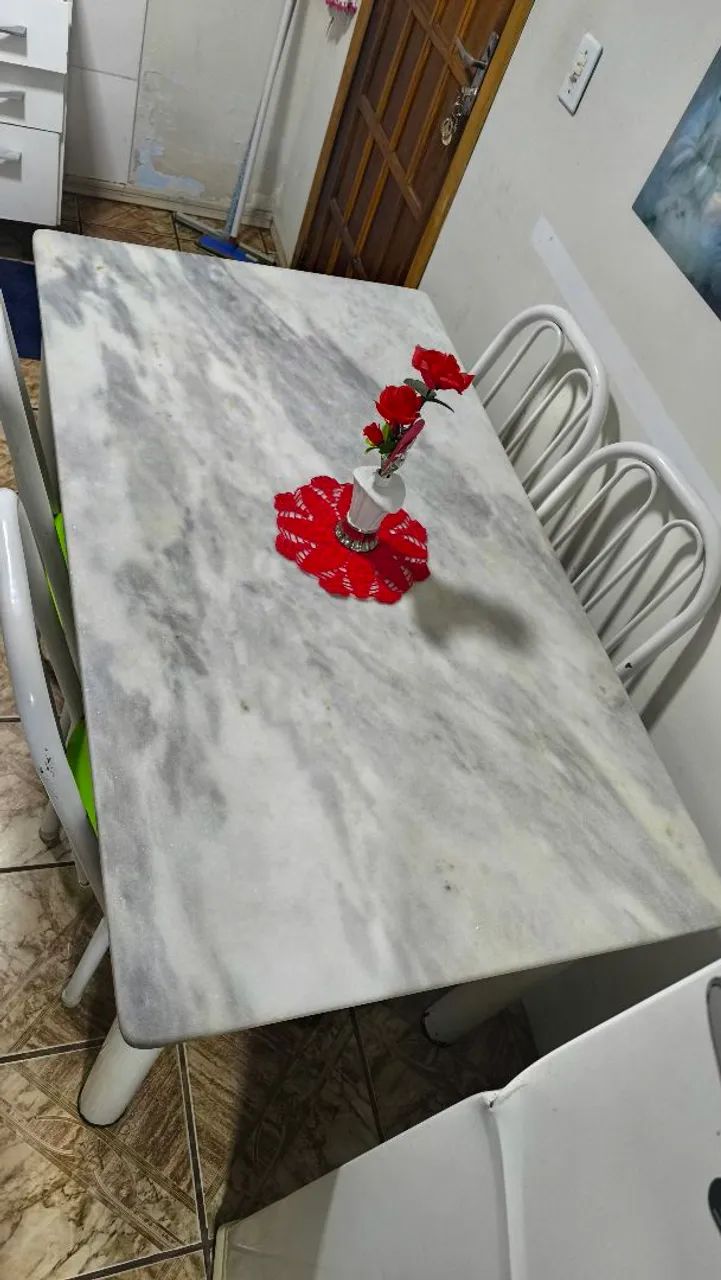 Mesa com 4 cadeiras  - Foto 3