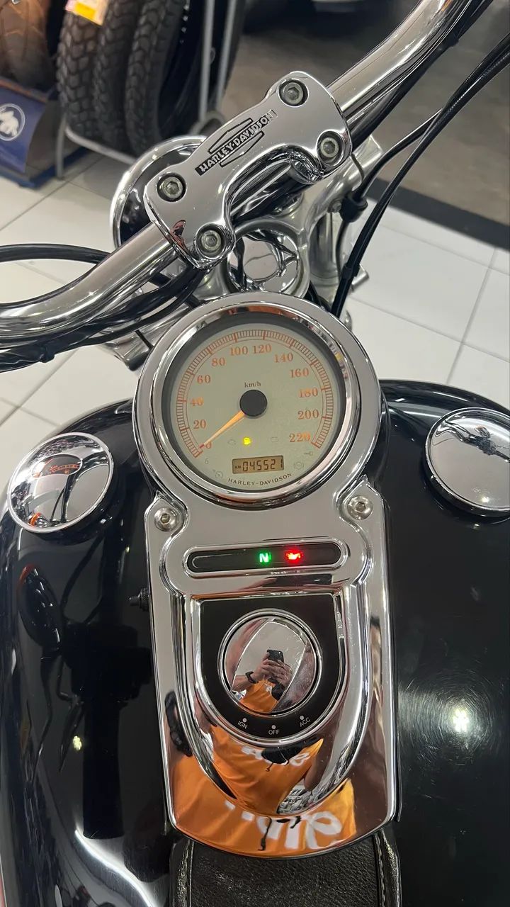 Harley Davidson Dyna Super Glide 2008 - Foto 3