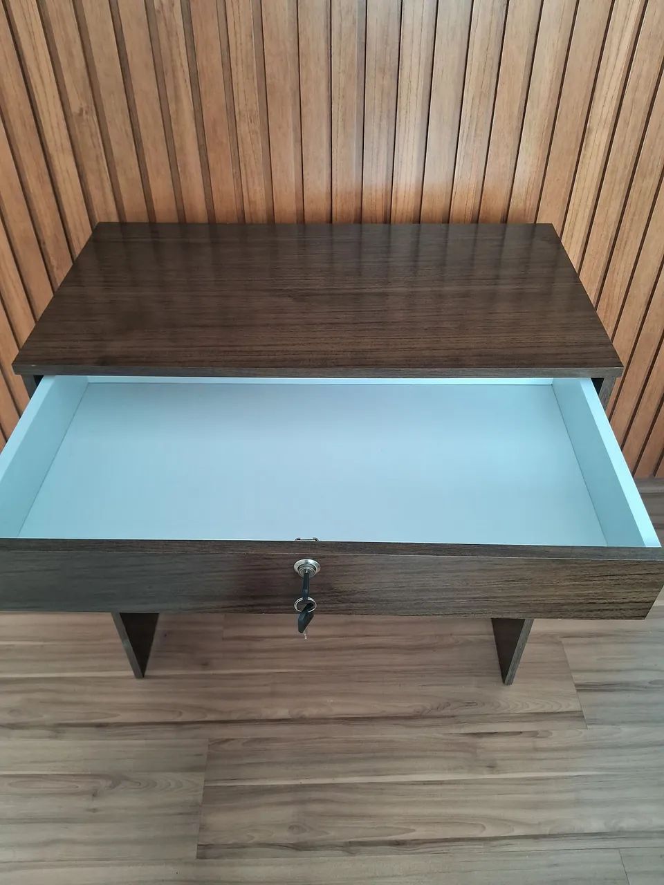 Mesa de estudos/ Escrivaninha (NOVA, APENAS 1 MÊS DE USO) - Foto 3