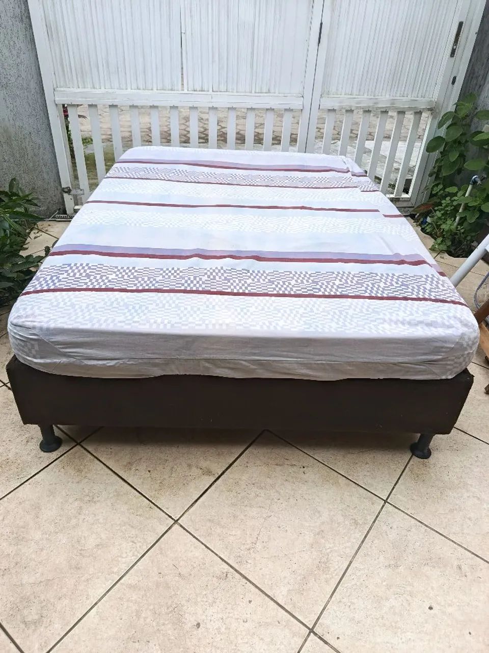 Cama casal base e colchao