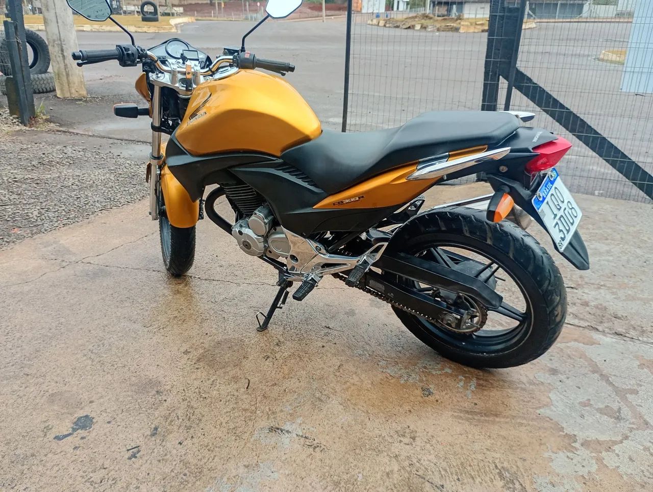 CB300 - Foto 4