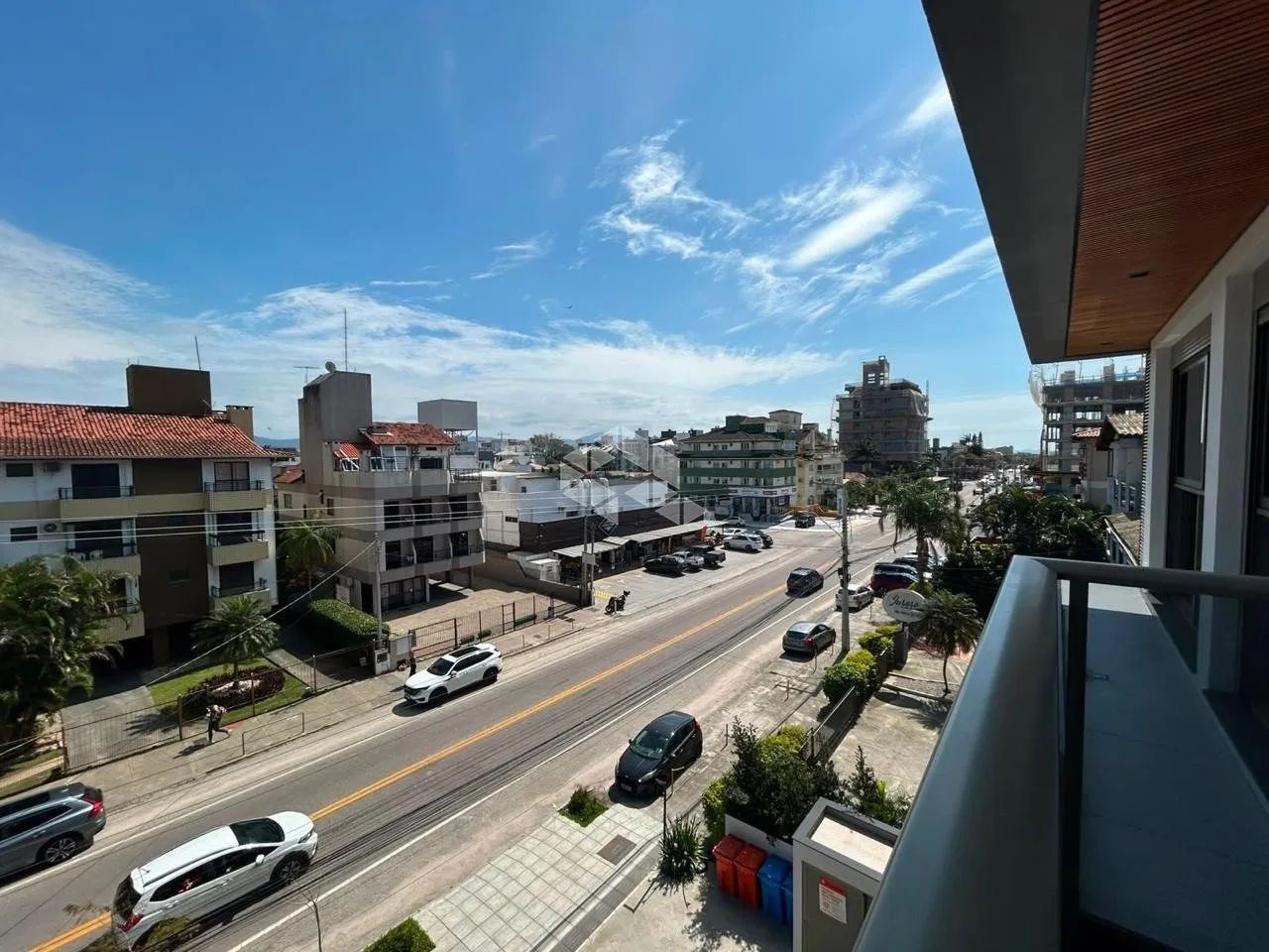 APARTAMENTO SEMI MOBILIADO 2 SUITE COM 2 VAGAS EM JURERRE FLORIANOPOLIS/SC - Foto 2