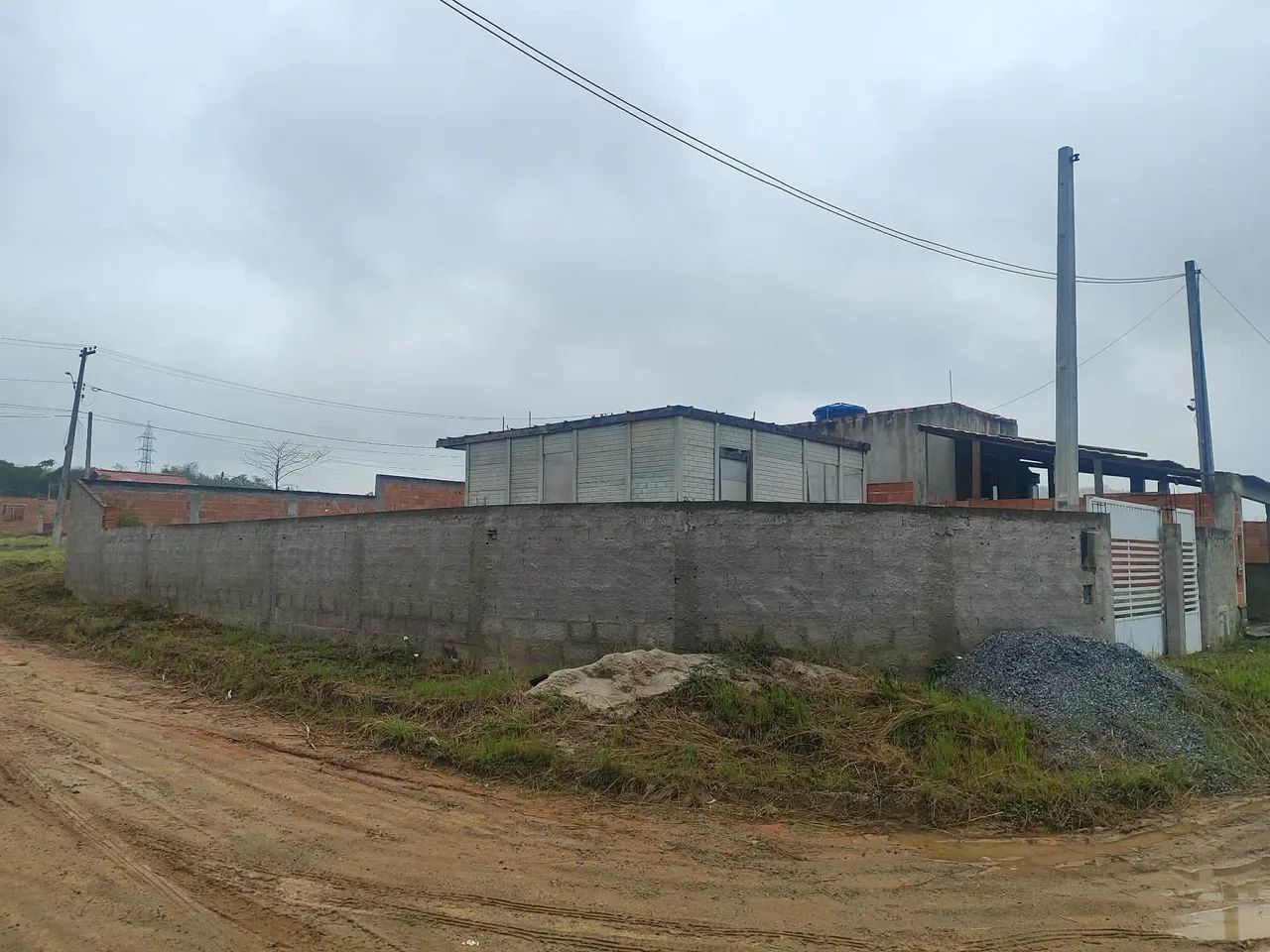 Vendo ou troco casa inacabada 
