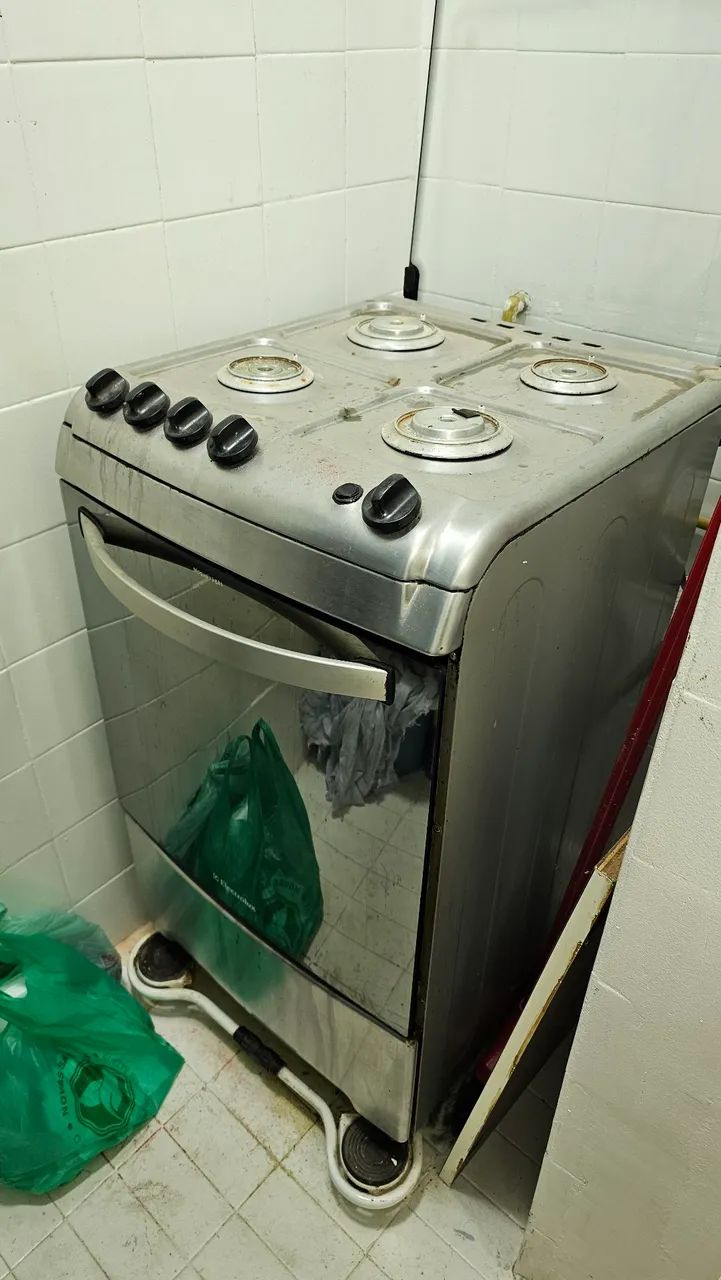 Fogão Eletrolux Inox usado