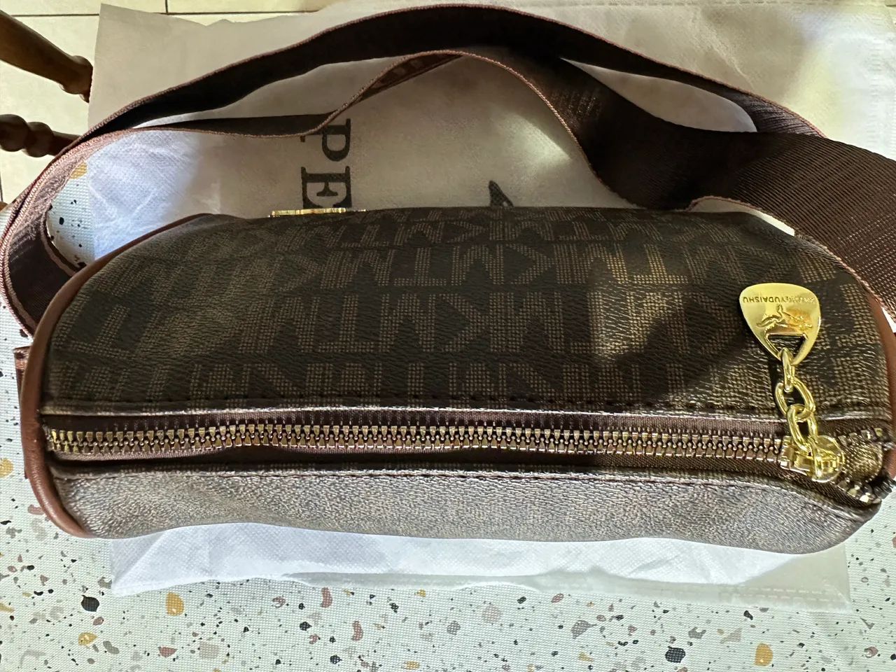 Bolsa de Ombro Alça Larga Marron  - Foto 4