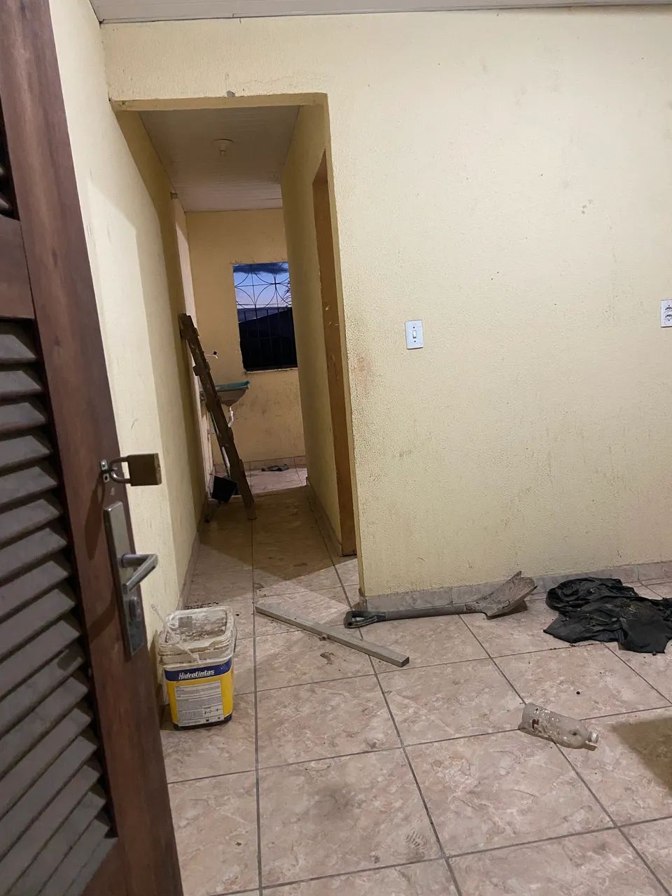 Vendo ponto comercial com 2 quitinetes na parte de cima  - Foto 2