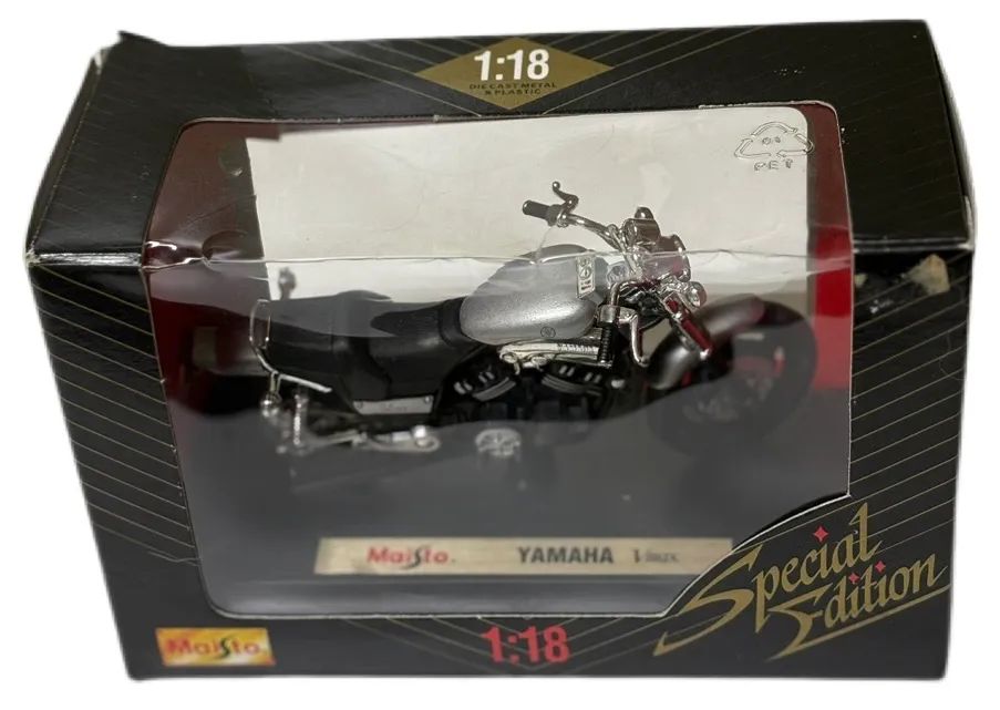 Miniatura Moto Yamaha Vmax - Maisto 1:18 - Foto 5