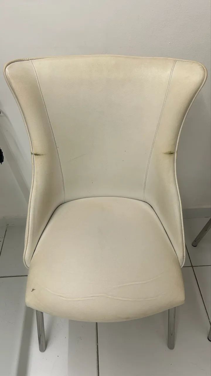 Cadeiras em couro brancas  - Foto 2