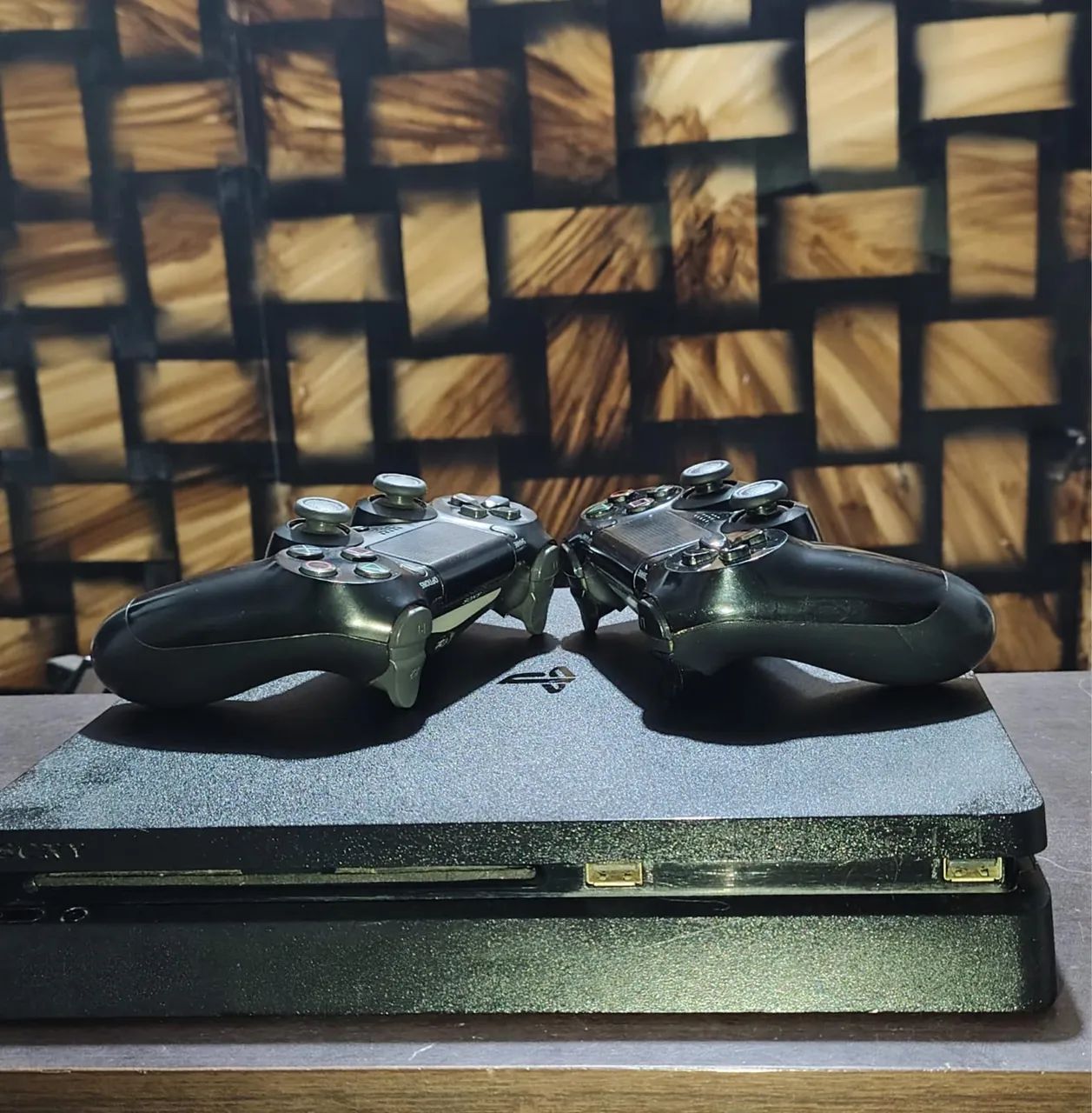 PlayStation 4 slim com 10 jogos - Foto 2