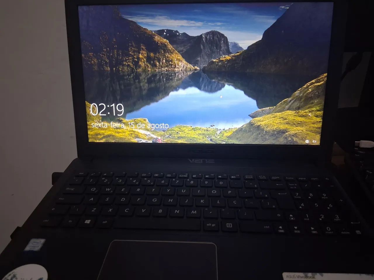 Vendo Notebook Asus Vivobook CoreI3 - Foto 2