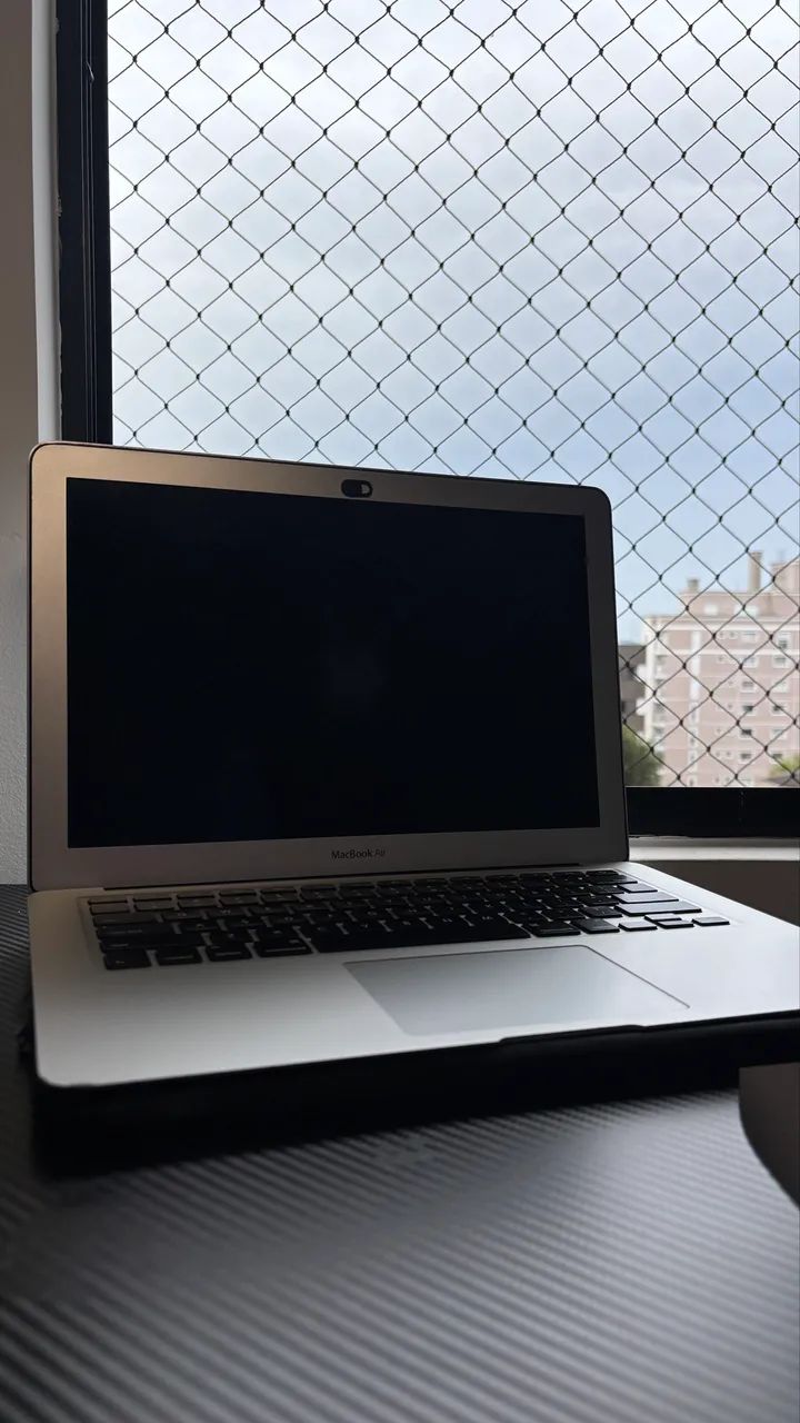  MacBook Air 2017 - 8 GB RAM e 256 GB SSD