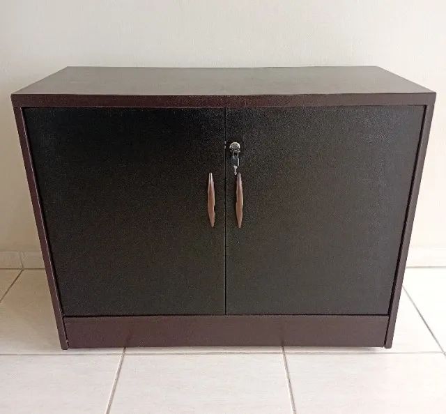 Vendo Balcão 2 Portas com chave