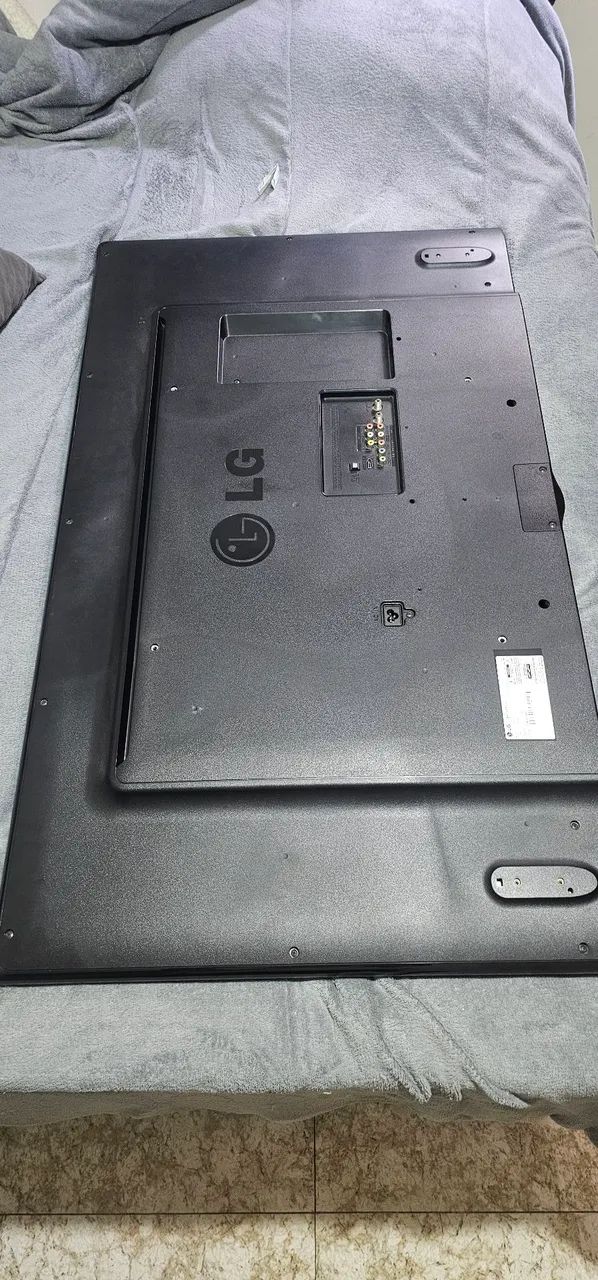 Vende-se TV LG 49 Polegadas  - Foto 4