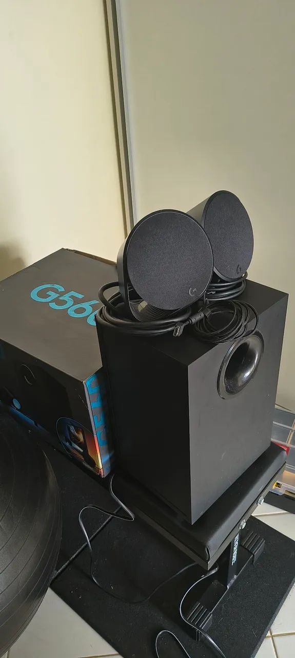 Logitech g560