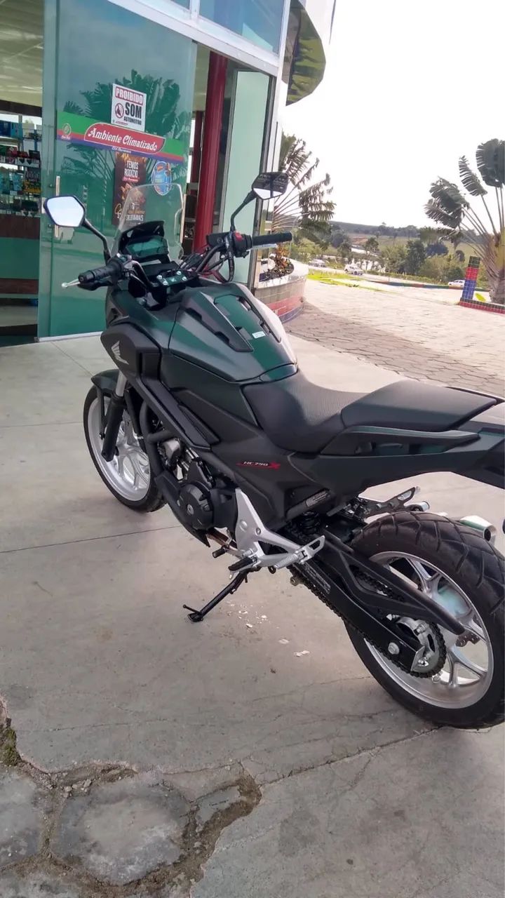 Moto em ótimo estado.
