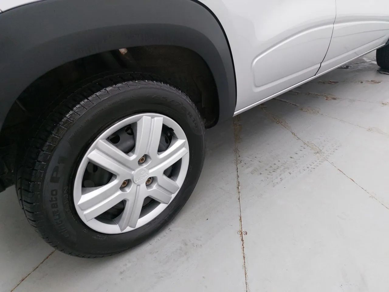 Renault Kwid 1.0 Zen, foto 14 de 18