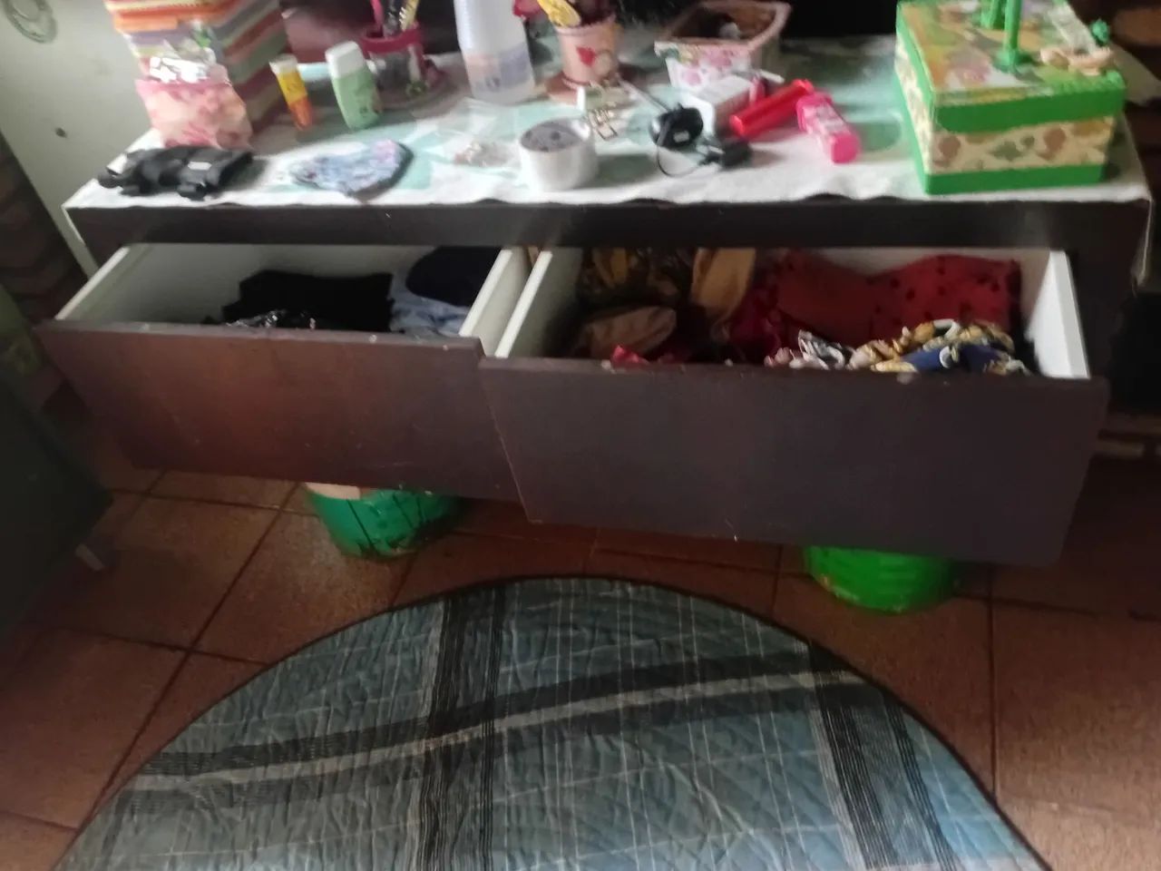 Gaveteiro de roupa 