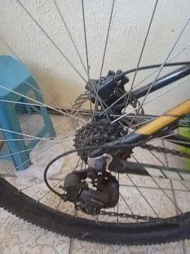 Bicicleta Aro 29 Caloi semi nova - Foto 3