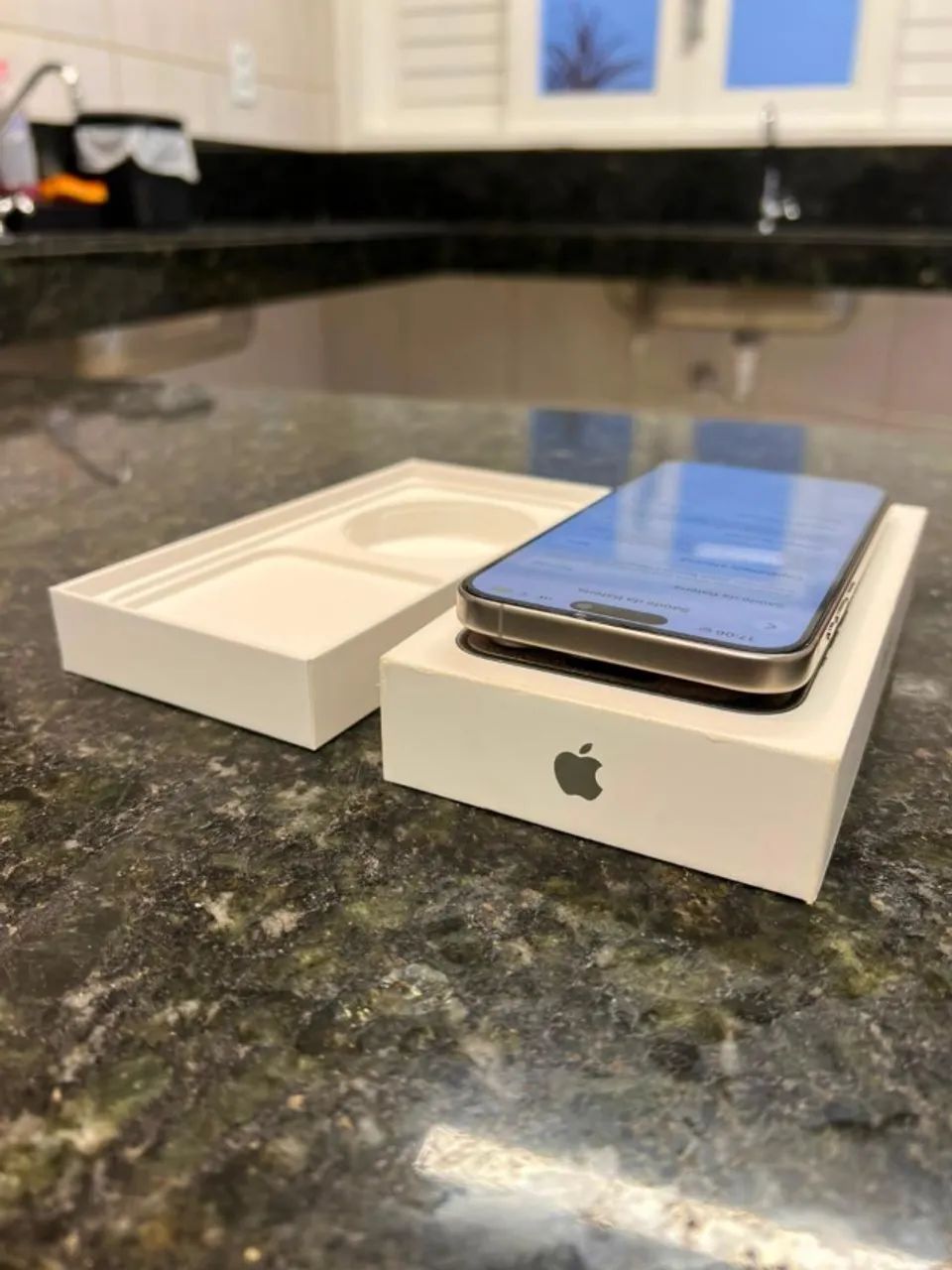 Iphone 15 Pro Max - 256GB - Foto 5