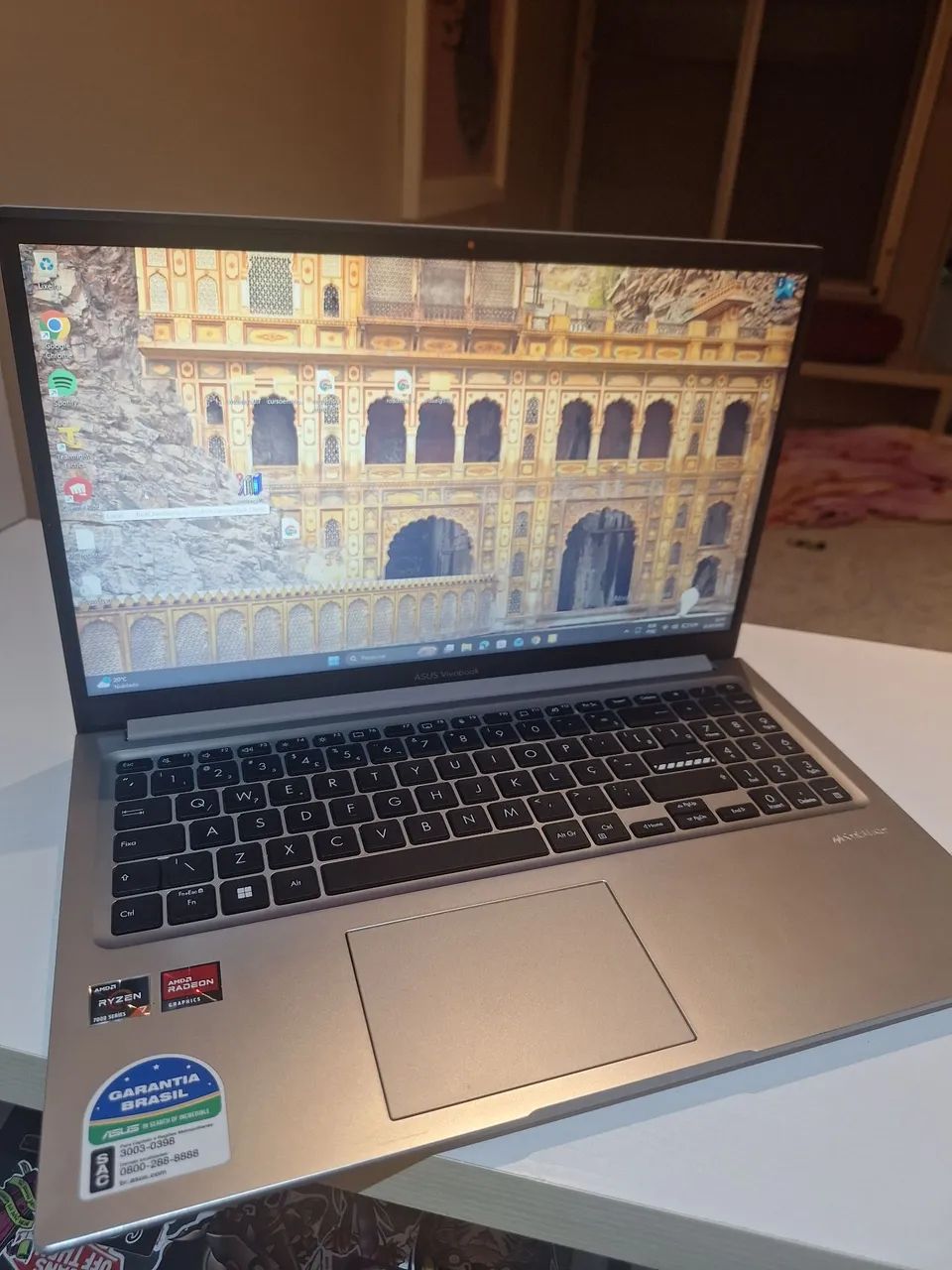 Noteebok AMD RYZEN 7 7730U 24GB