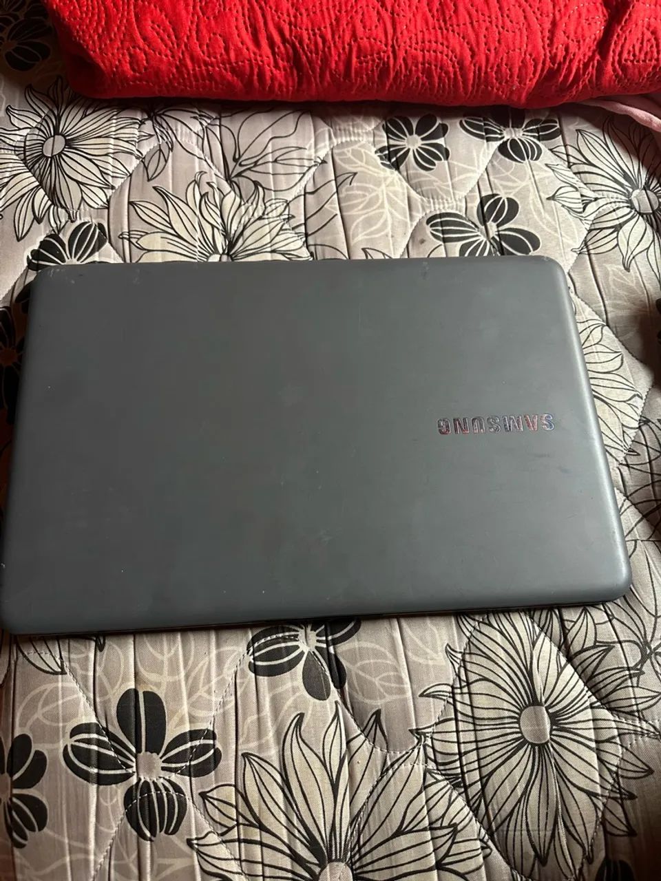 Vendo notebook Samsung em otimo Estado